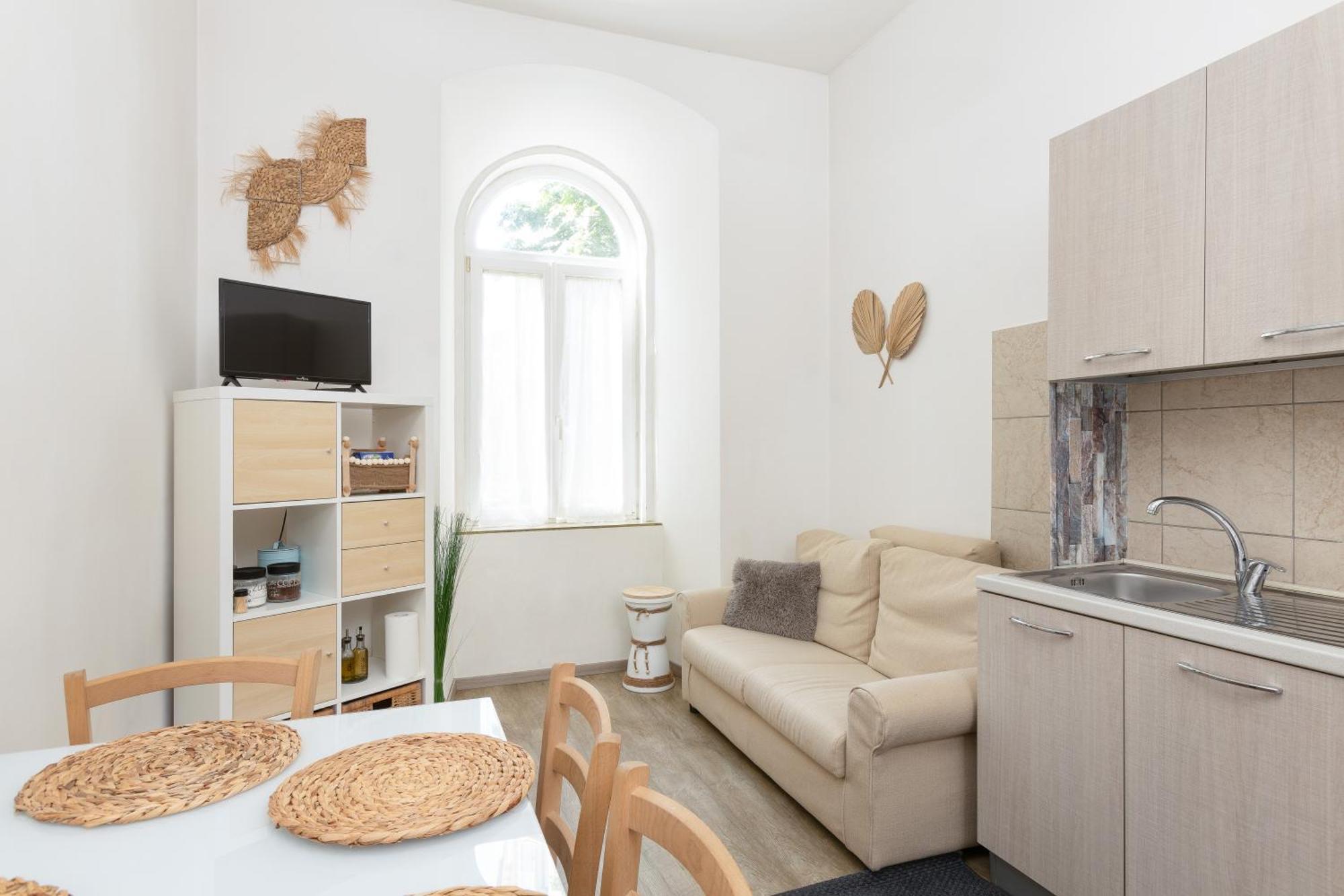 XX Settembre Apartment Триест Екстериор снимка