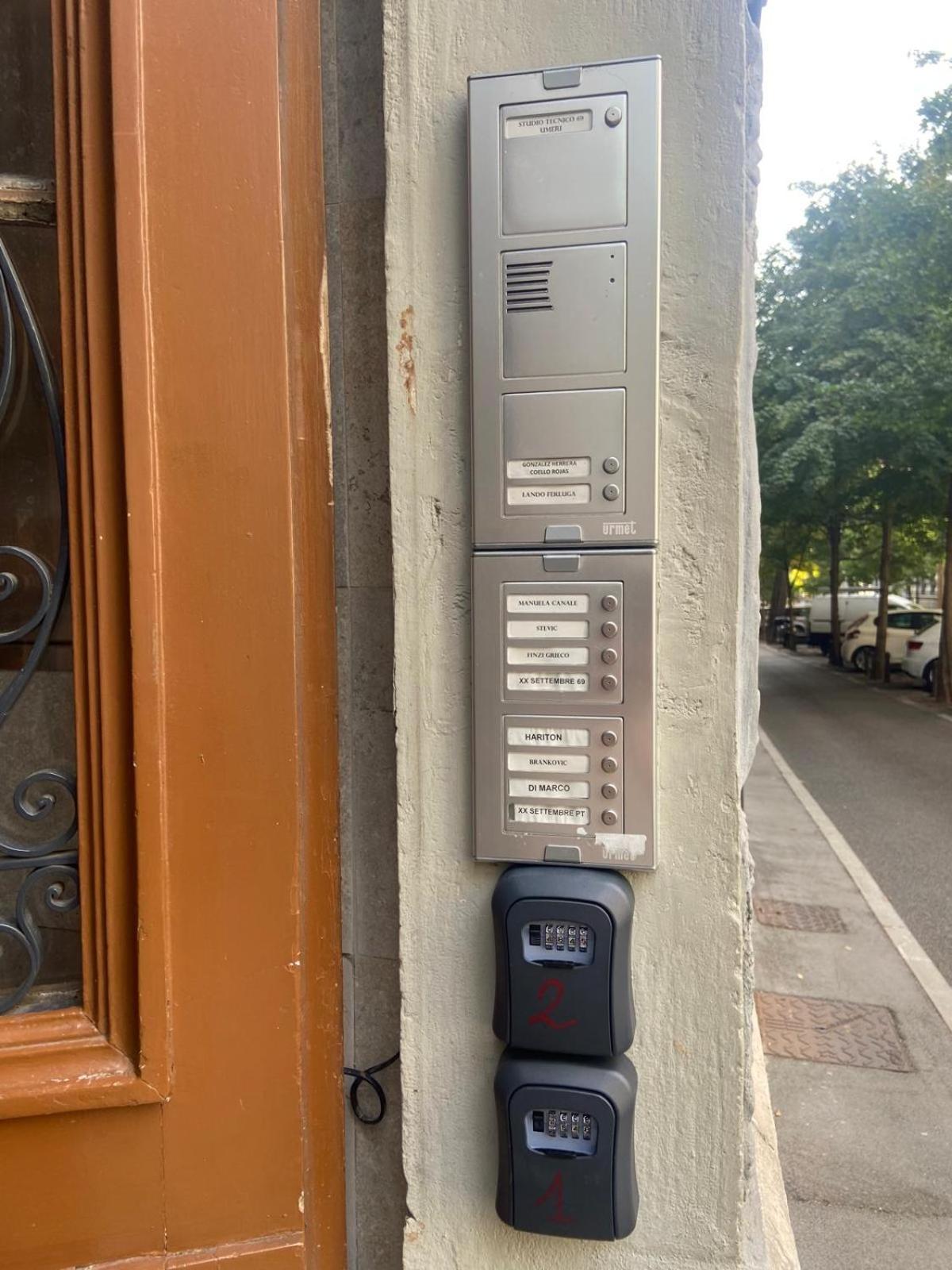 XX Settembre Apartment Триест Екстериор снимка